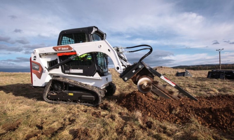 t450v_-_bobcat_kompaktraupen_-_grabenfr_se-1662566619